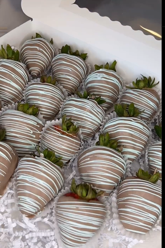 Classic Chocolate Covered Strawberries